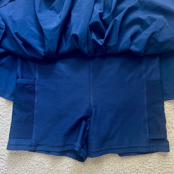 EUC Athleta Girl pleated tennis skort skirt navy blue  XL with two ball pockets - Picture 4 of 8